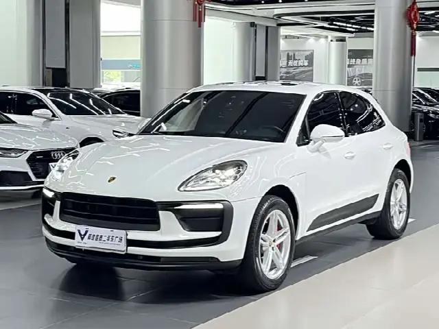 Porsche Macan 2022, 27 000 км