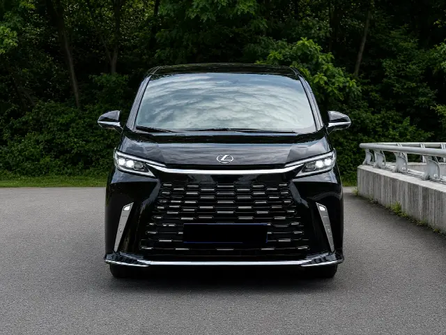 Lexus LM 2024, 20 476 км