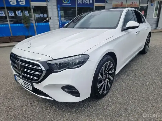 Mercedes-Benz E-Class 2024, 14 000 км