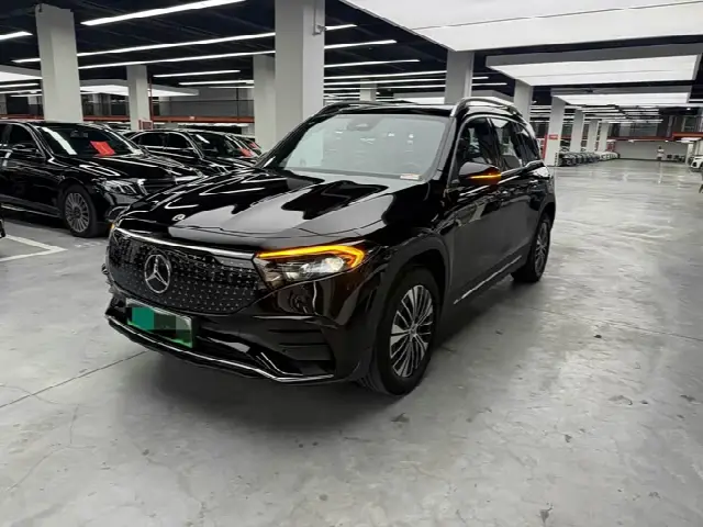 Mercedes-Benz EQB 2025, 21 000 км