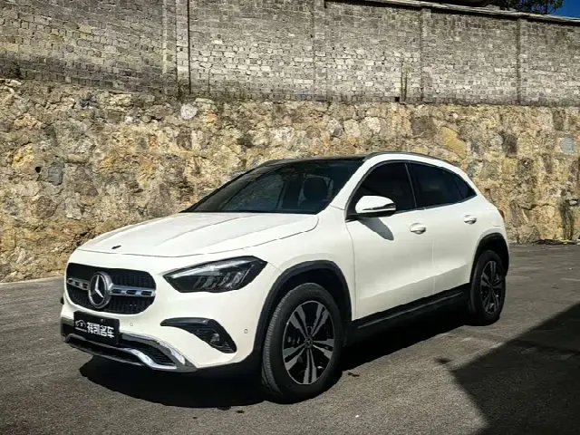Mercedes-Benz GLA-Class 2024, 10 000 км