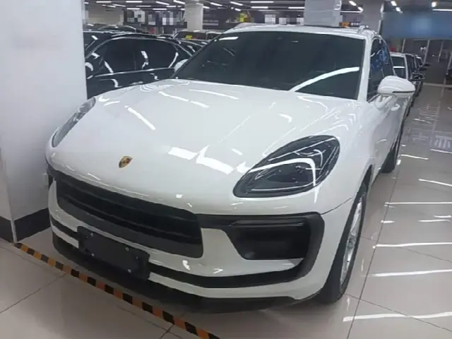 Porsche Macan 2023, 71 400 км