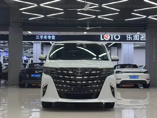 Toyota Alphard 2024, 39 000 км