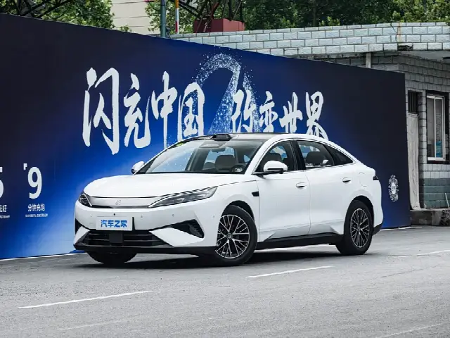 BYD Qin Max 2026, новый