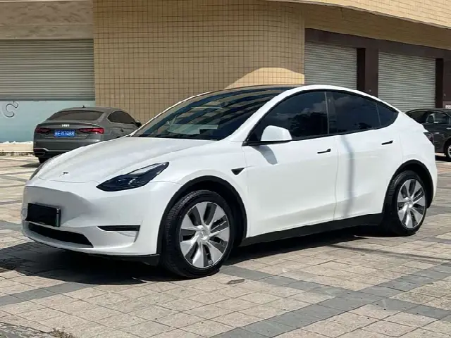 Tesla Model Y 2023, 70 000 км