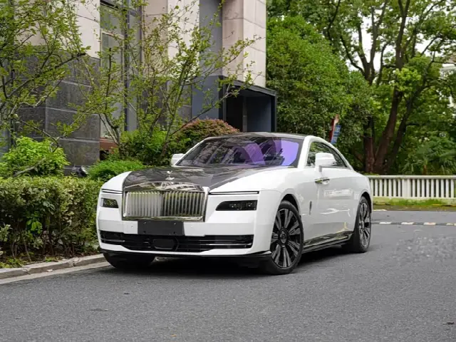 Rolls-Royce Spectre 2024, новый