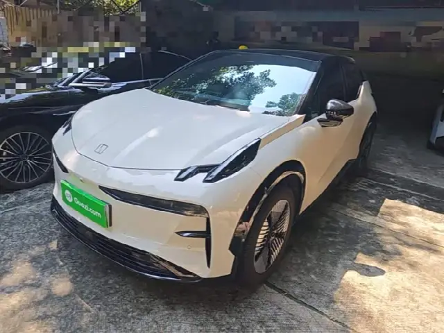 Zeekr X 2023, 42 800 км