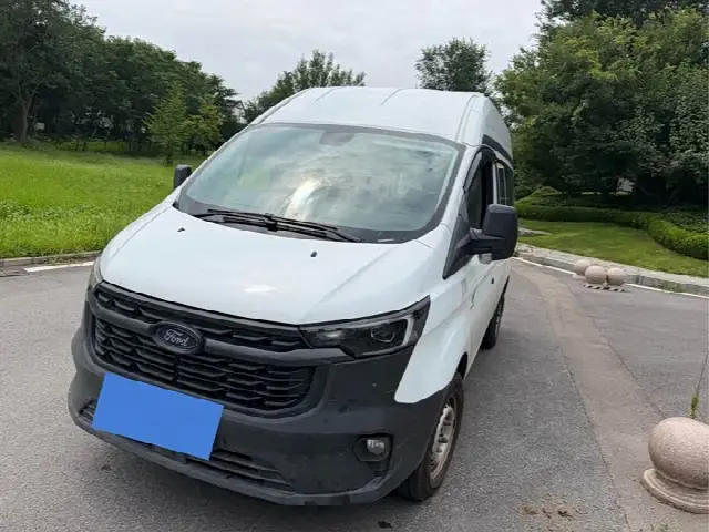 Ford Transit 2023, 14 000 км