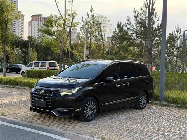 Honda Elysion 2022, 68 000 км