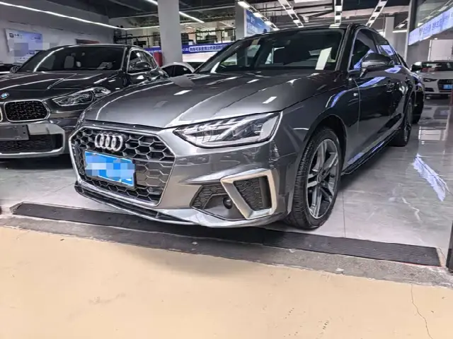Audi A4L 2022, 28 000 км