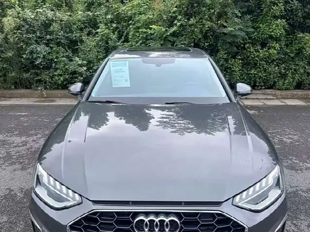 Audi A4L 2023, 30 000 км