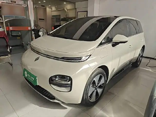 Baojun Yunduo 2023, 32 400 км