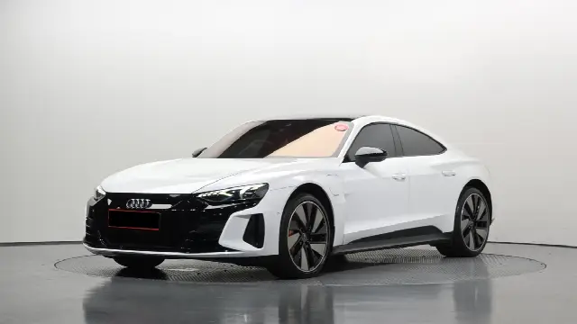 Audi e-tron GT 2021, 44 674 км
