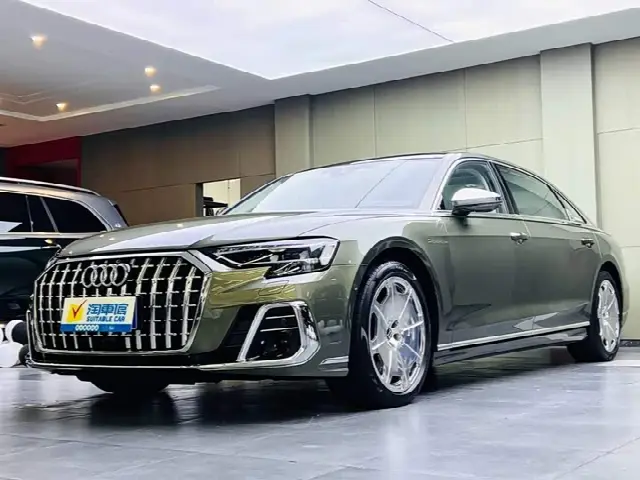 Audi A8 2022, 27 000 км
