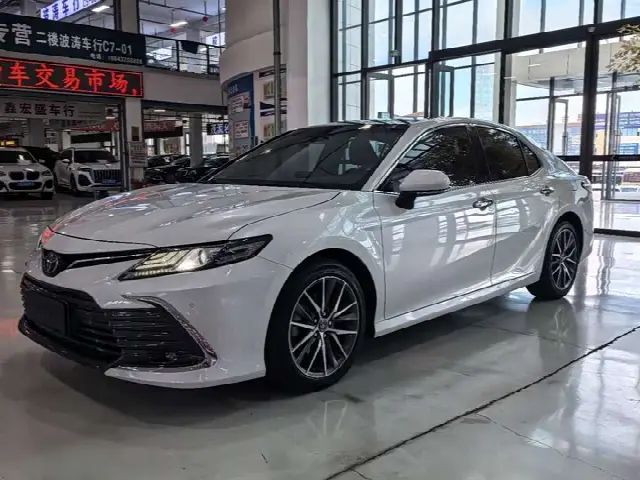 Toyota Camry 2021, 37 000 км