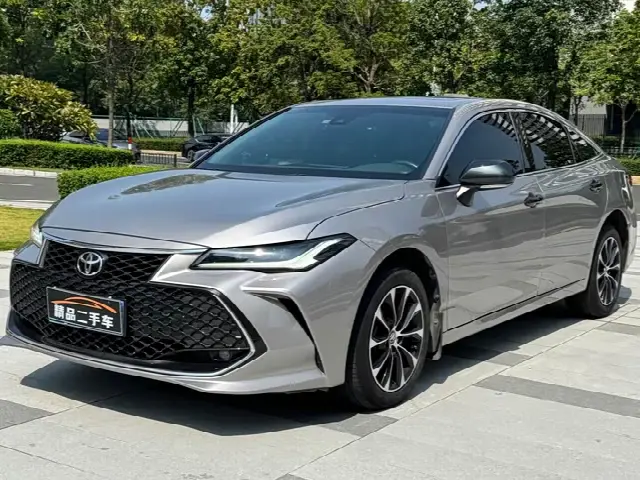 Toyota Avalon 2023, 40 000 км