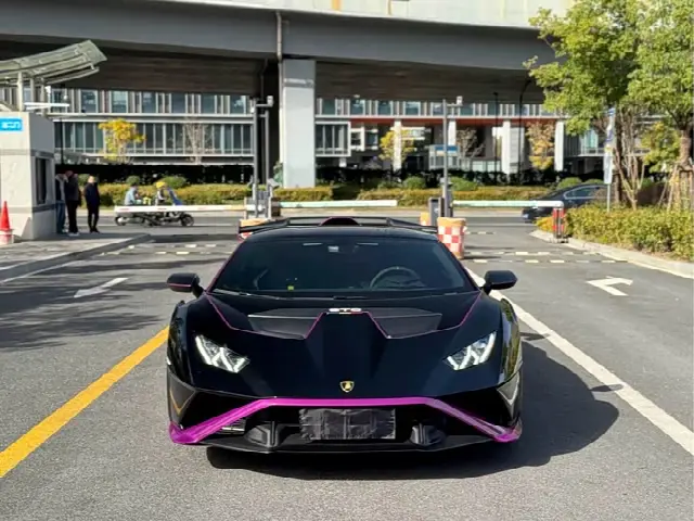 Lamborghini Huracán 2021, 18 000 км