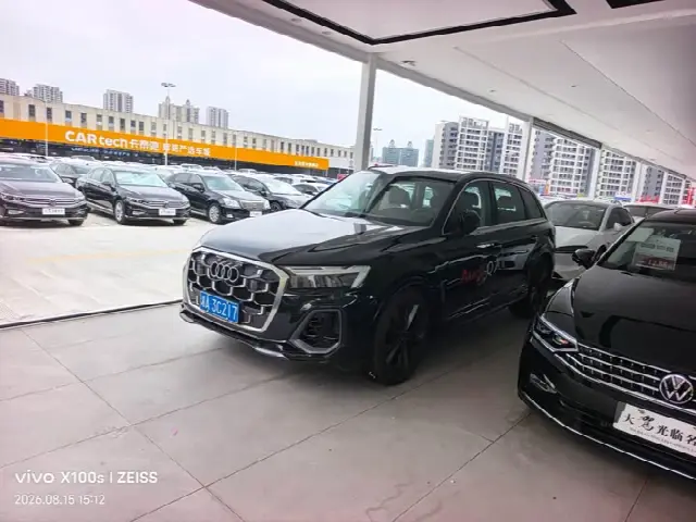 Audi Q7 2023, новый