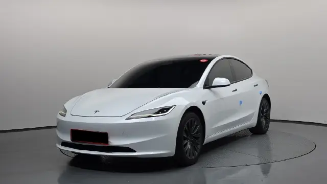 Tesla Model 3 2017, 40 445 км
