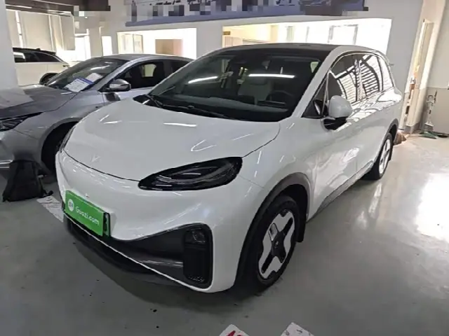 BAIC Arcfox Kaola S 2024, 22 500 км