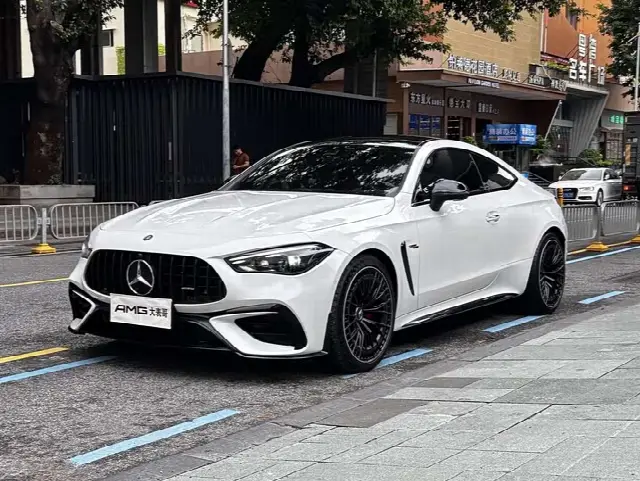 Mercedes-Benz CLE-Class AMG 2025, 8 000 км
