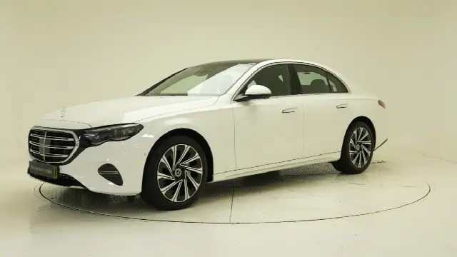 Mercedes-Benz E-Class 2024, новый