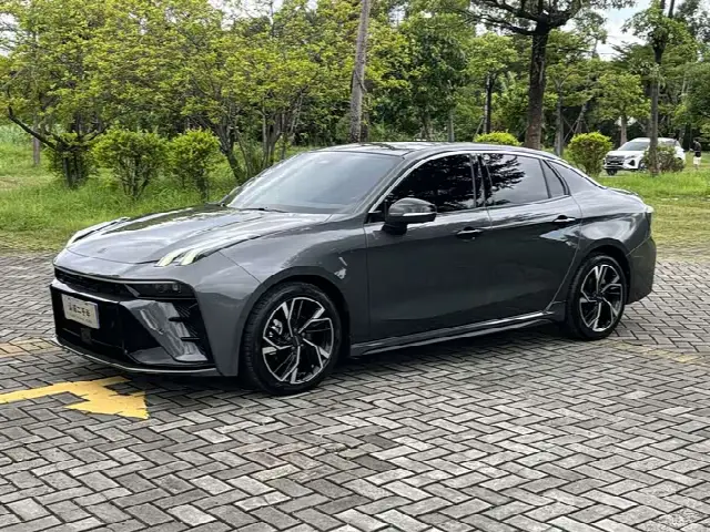 Lynk & Co 03 2023, 28 800 км