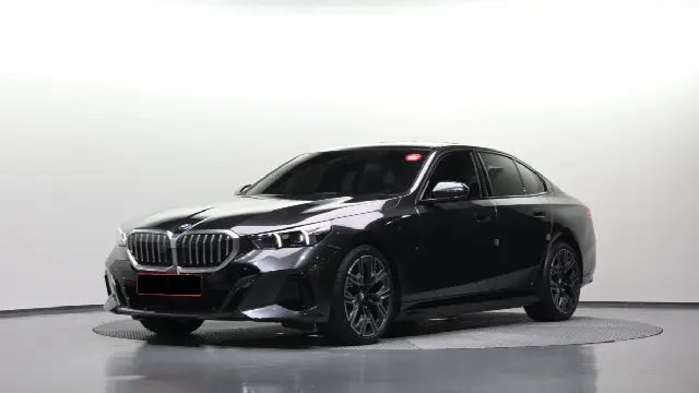 BMW 5 Series 2023, 5 065 км