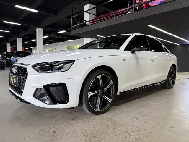 Audi A4L 2024, 24 000 км