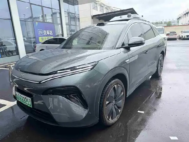 BYD Tang L 2025, 14 000 км