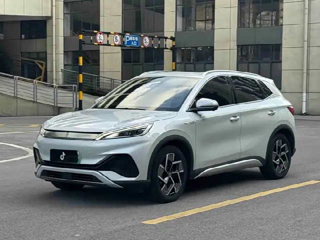 BYD Yuan Plus 2022, 33 000 км