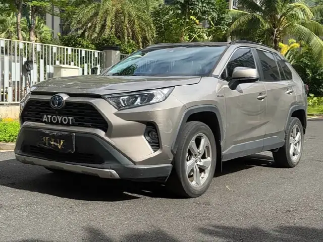 Toyota RAV4 Hybrid 2022, 36 000 км