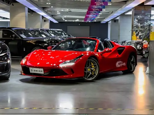 Ferrari F8 2020, 10 000 км
