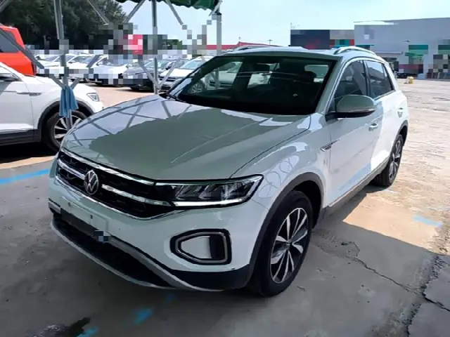 Volkswagen T-Roc 2024, 64 800 км