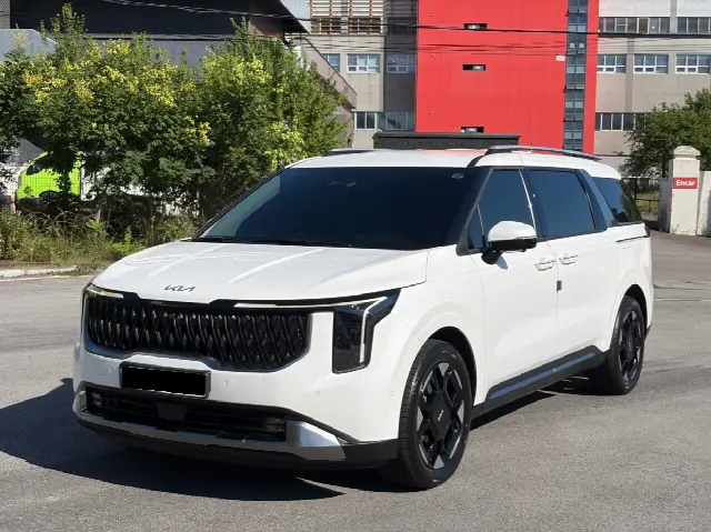 Kia Carnival 2023, 75 894 км