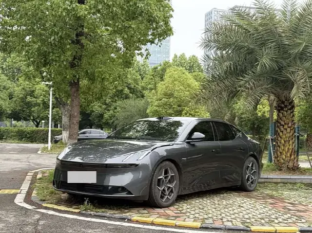 Lynk & Co Z10 2024, 14 000 км