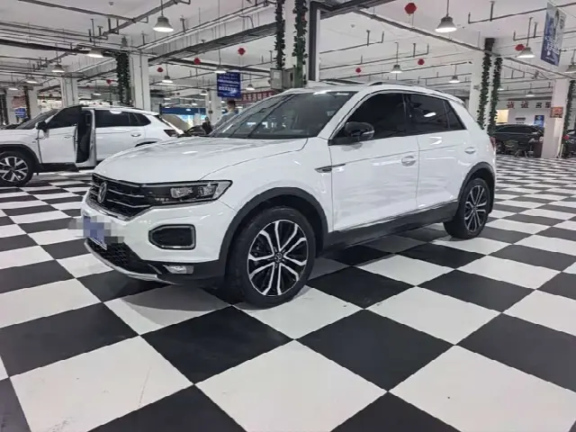 Volkswagen T-Roc 2022, 29 000 км