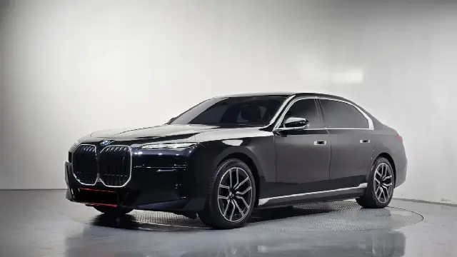 BMW i7 2022, 12 514 км