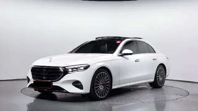 Mercedes-Benz E-Class 2024, 21 371 км