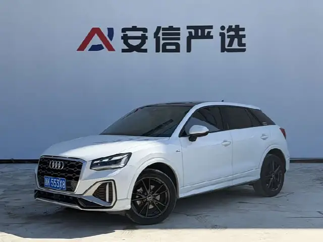 Audi Q2L 2021, 38 000 км