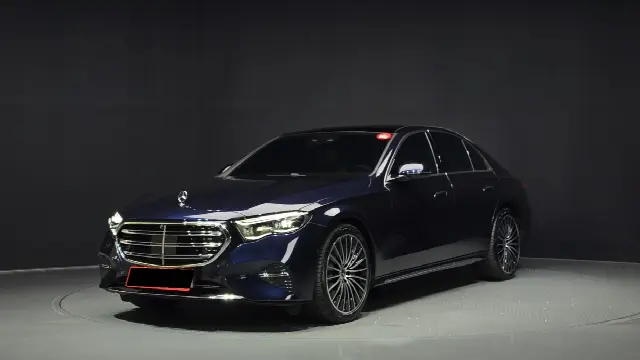 Mercedes-Benz E-Class 2024, 19 586 км