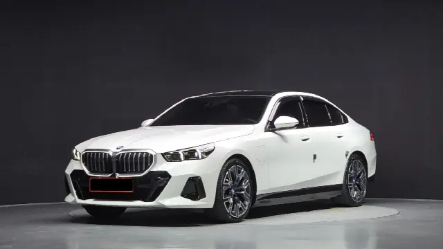 BMW 5 Series 2023, 16 080 км