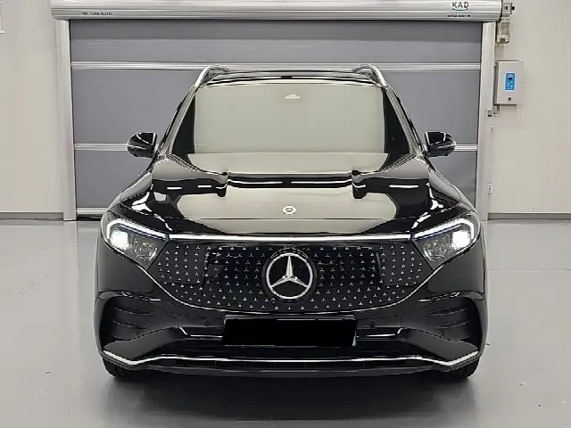 Mercedes-Benz EQB 2022, новый