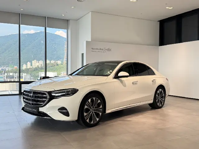 Mercedes-Benz E-Class 2024, новый