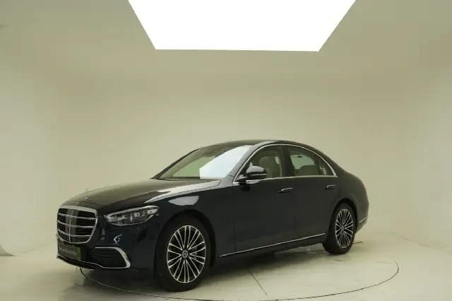 Mercedes-Benz S-Class 2021, 3 142 км