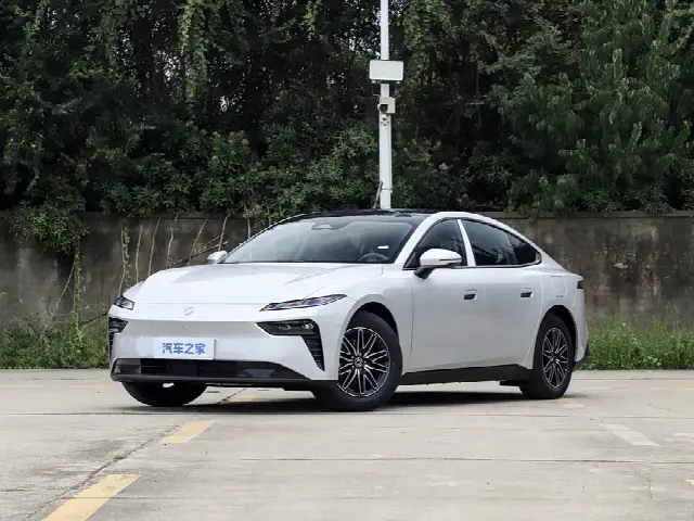 Dongfeng Aeolus E80 2026, новый