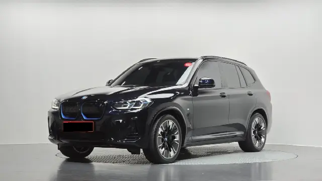 BMW iX3 2021, 28 991 км