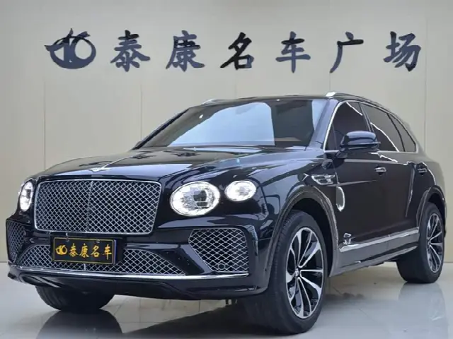 Bentley Bentayga 2022, 10 000 км