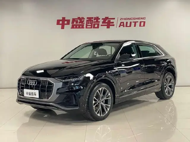 Audi Q8 2023, 4 300 км