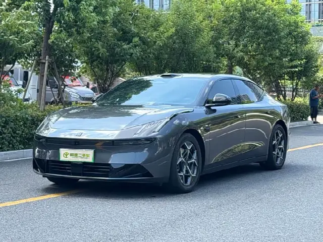 Lynk & Co 30 EM-P Hybrid 2025, 4 800 км